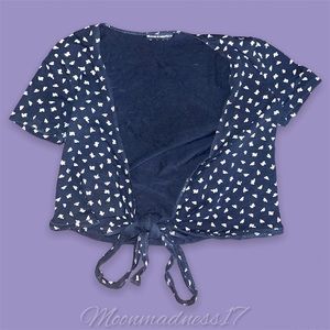 Brandy Melville wrap top. 💐